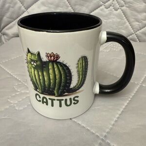 2/Dye-Tree Cactus Cat Design Mug - Green and Black